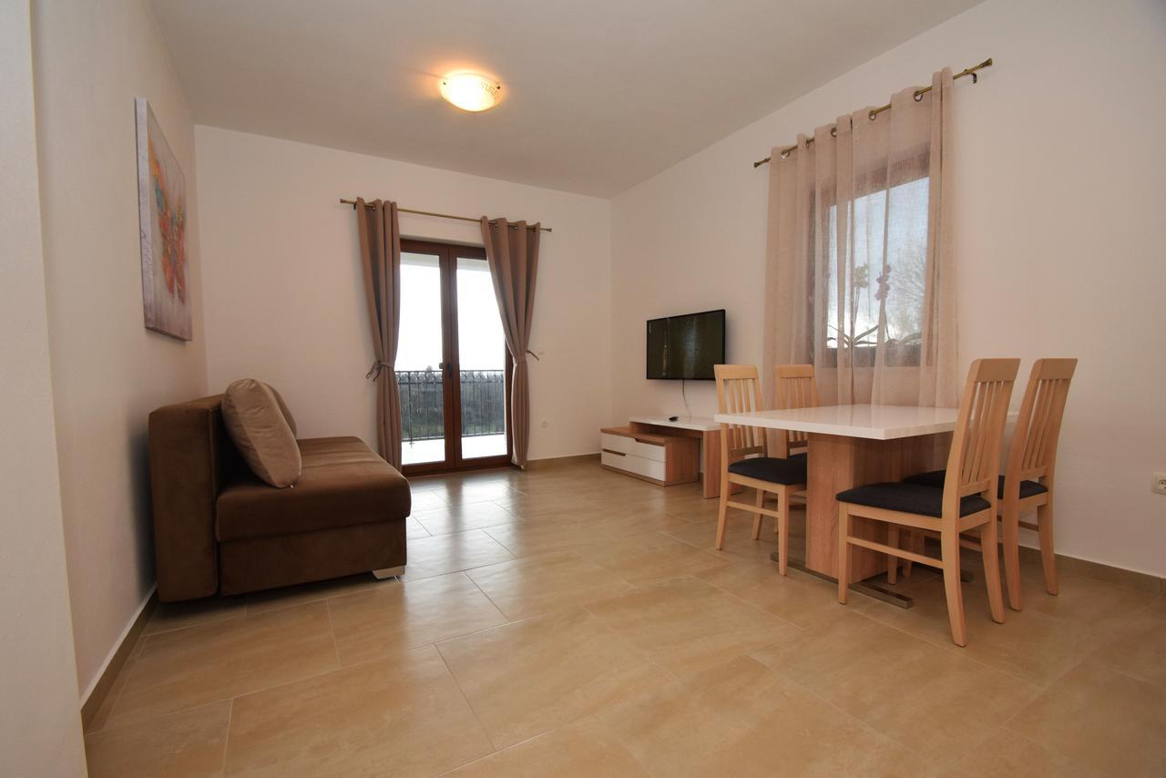 Apartments Paklenica Starigrad Paklenica Ngoại thất bức ảnh