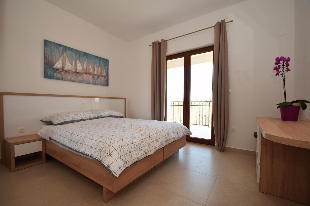 Apartments Paklenica Starigrad Paklenica Ngoại thất bức ảnh
