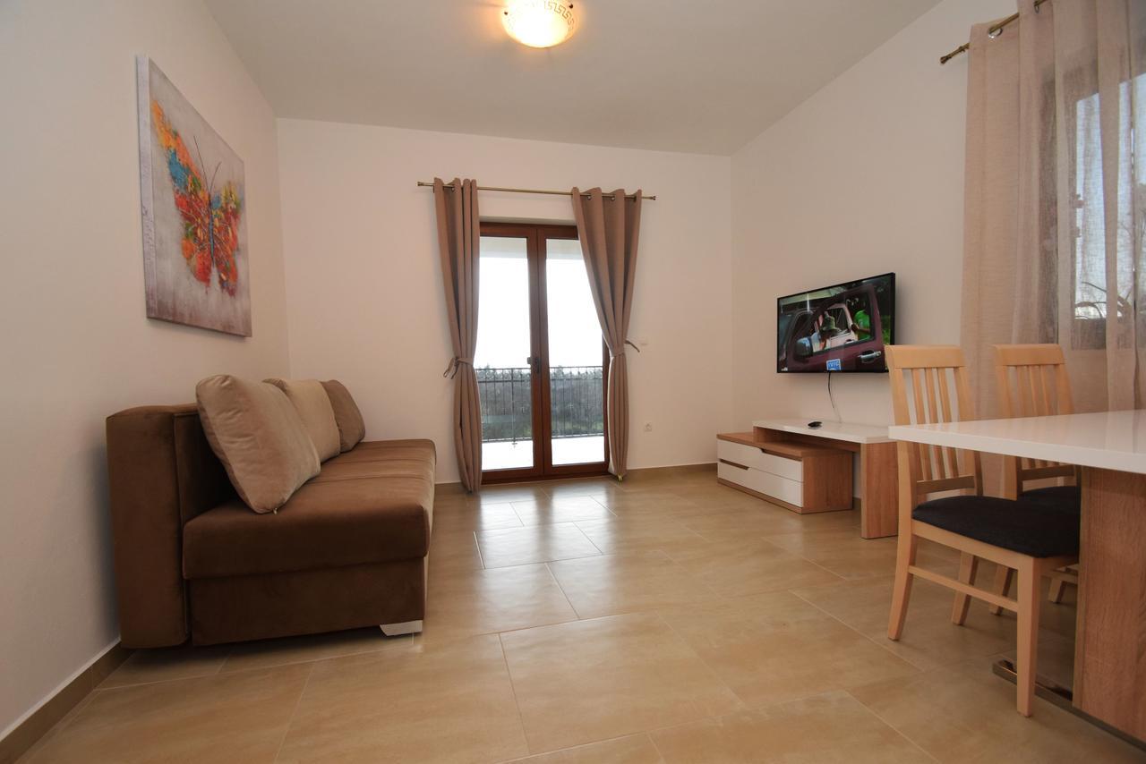 Apartments Paklenica Starigrad Paklenica Ngoại thất bức ảnh
