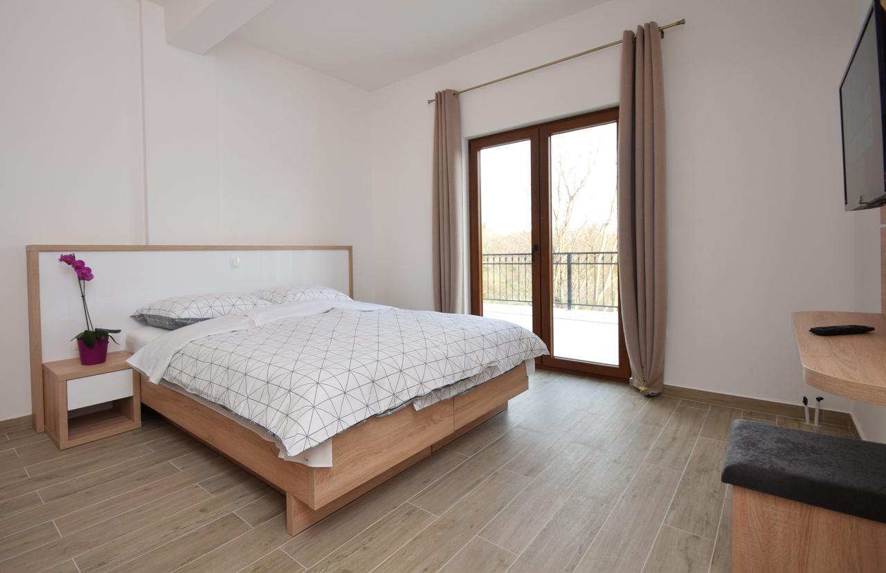 Apartments Paklenica Starigrad Paklenica Ngoại thất bức ảnh