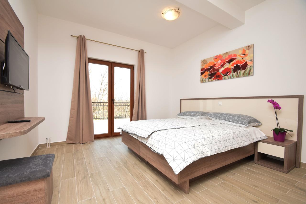 Apartments Paklenica Starigrad Paklenica Ngoại thất bức ảnh