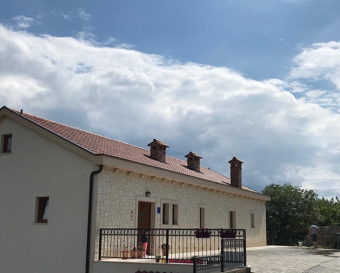 Apartments Paklenica Starigrad Paklenica Ngoại thất bức ảnh